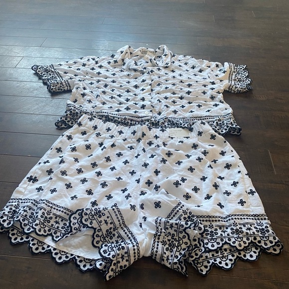 Abercrombie and Fitch Linen blend embroidered Set - Picture 10 of 14